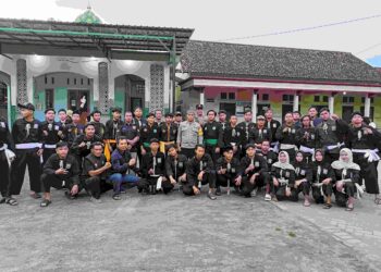 Jaga Kondusivitas, SH Terate dan Lintas Perguruan Silat di Kediri Bagikan Takjil Bersama