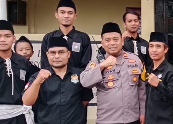 Bagi Takjil PSHT Ranting Gampengrejo, Cabang Kabupaten Kediri – Pusat Madiun