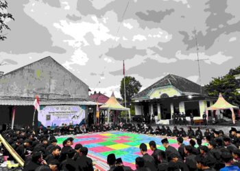 TNI-Polri, PSHT Ranting Pare Cabang Kabupaten Kediri – Pusat Madiun Bagikan Takjil di Depan Koramil